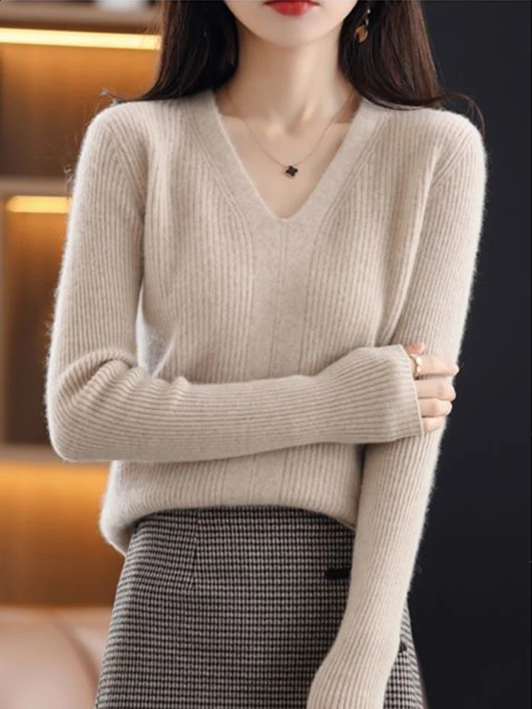 Women Wool V-neck Sweater Bottoming Jumpers Solid Autumn Winter Soft Warm Woman Sweater Knitted Basic Slim Pullovers Tops 240820