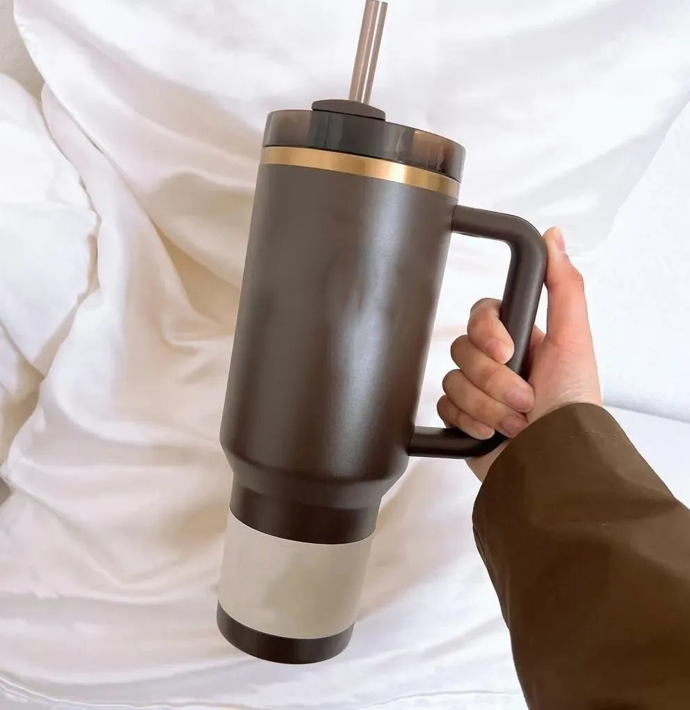 Large Capacity Water Cup 40oz Vacuum Insulated Stainless Steel 304 Car Thermos Bottle with Straw and Handle Portable Cooling Power Cup Camping Cu