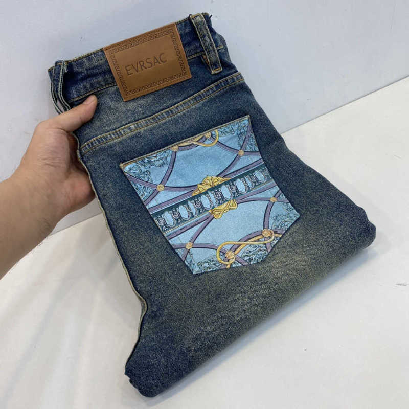 Men's Jeans Designer Casual Black Pants Luxury Brand High Street Straight Jean Mens Blue Washed Big Hole Zipper Biker 29-40 Q6868