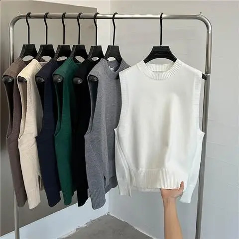 Arrivée Men Jeunes tricot O Coule de cou Pullages pull sans manches pour l'automne et l'hiver Laine de base C59 240821