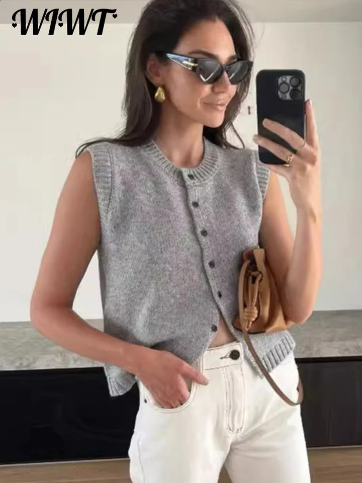 Casual Knitted Single Breasted Sweater Vest Women Solid O Neck Sleeveless Buttons Tank Top Autumn Lady Chic Streetwear 240822