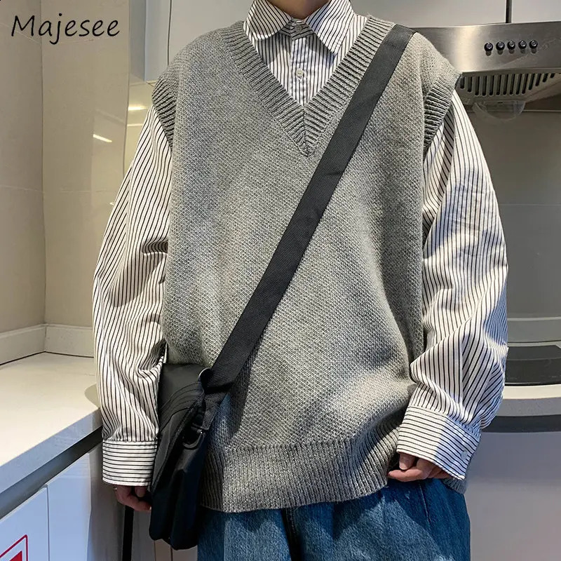 Pullaire Vest Hommes tricoter le printemps collège de style coréen à la mode Vneck Allmatch décontracté quotidien beau harajuku mâle 240821