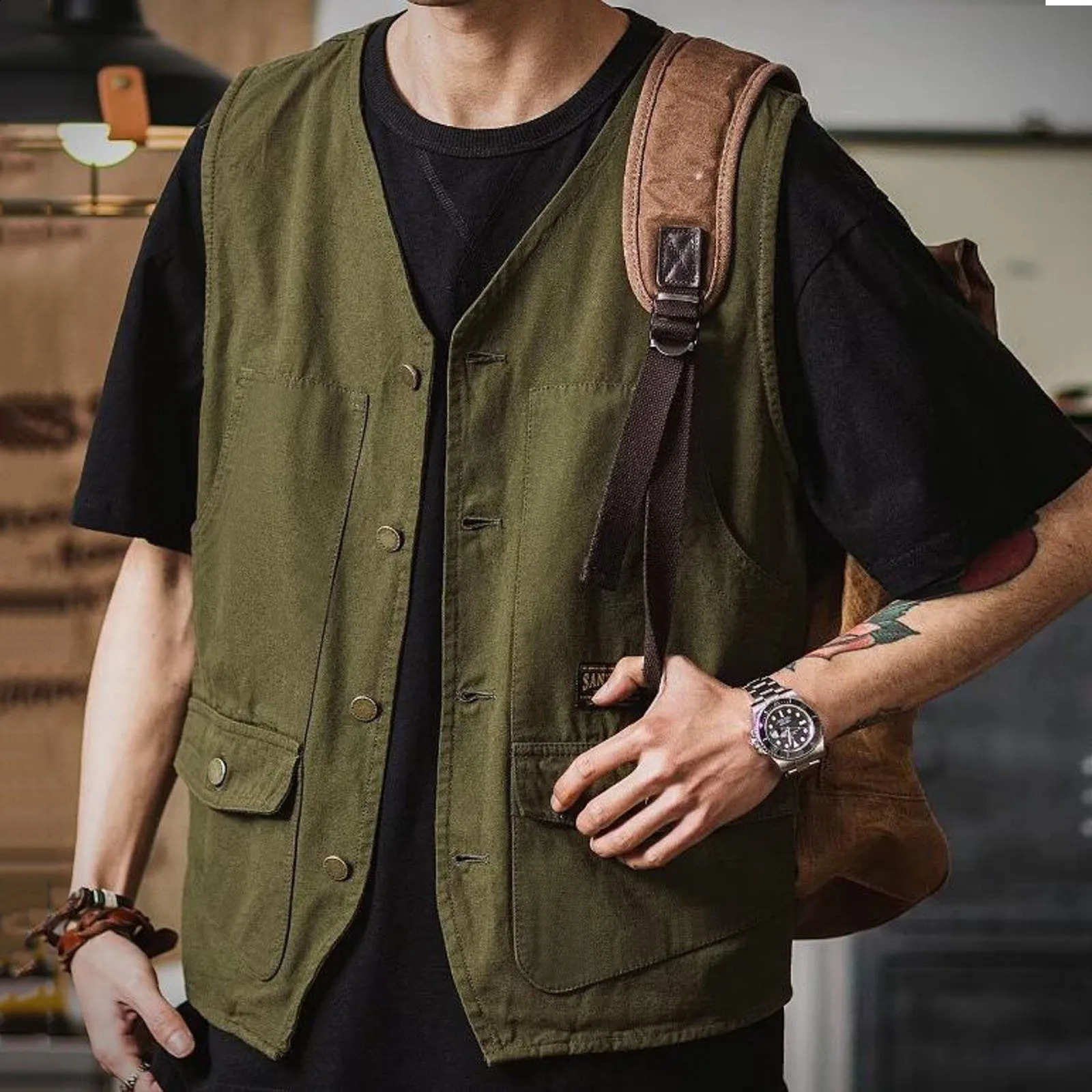 Army Green Mens Summer Tooling Vest Button Sleeveless Cargo Vintage Outdoor MultiPocket Folded Jacket Streetwear 240822
