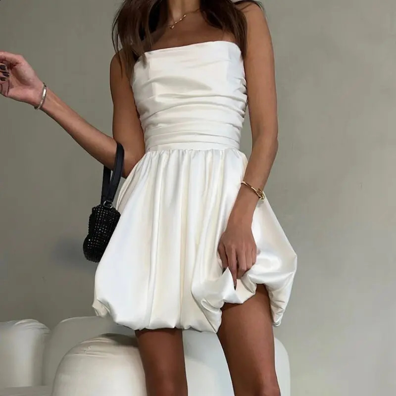 White Sexy Strapless Satin Dress Spring and Summer Womens Fashion Pleated Layered Flower Bud Splicing Fluffy Dress Black 240822