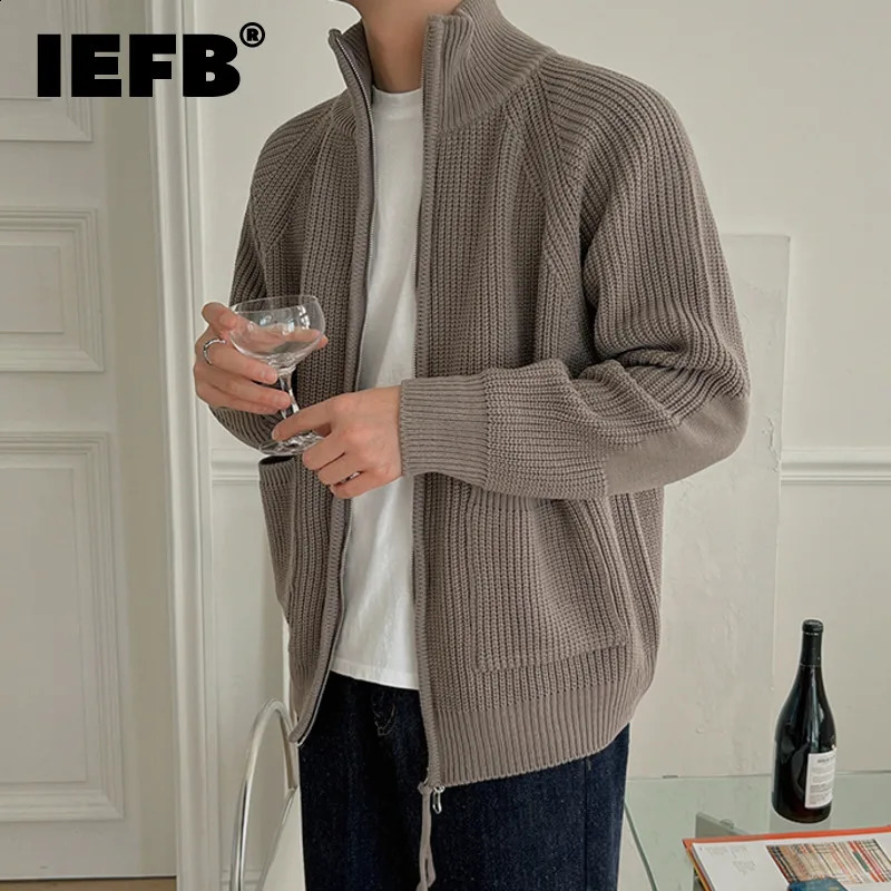 IEFB Knitted Cardigan Coat Mens Autumn Winter Korean Fashion Casual Solid Colo High Collar Sweater Zipper Loose 9A6036 240821