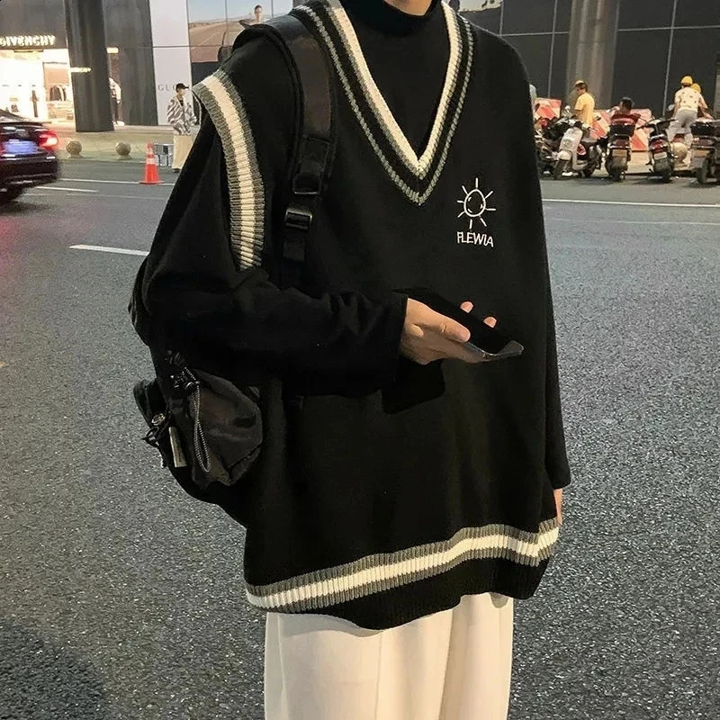 Spring Autumn Fashion Solid Casual Pullover Tess Vest Men Loose Knitted Top Student Preppy Style Sweater Gentle Print Patchwork 240821