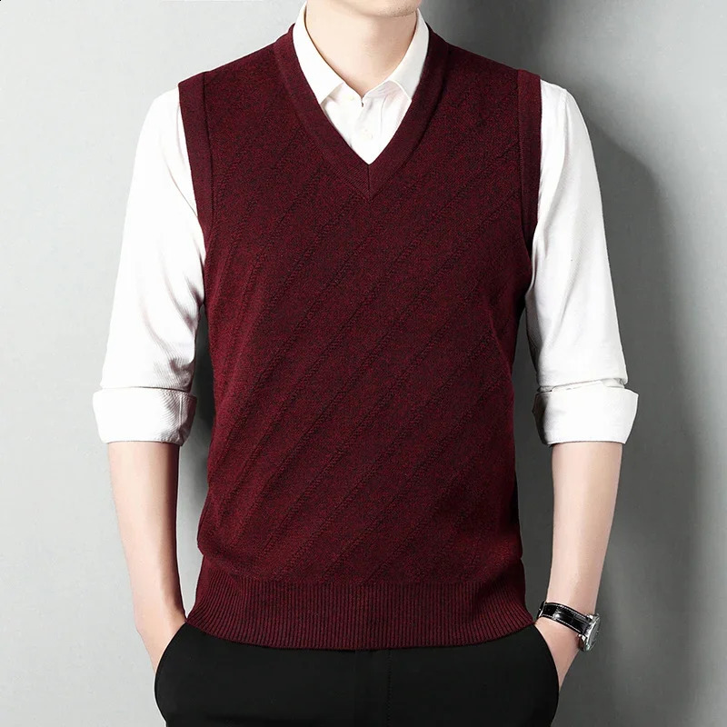 Mens Thickened Casual Sweater Tank Top Autumn and Winter Warm Vneck y240821