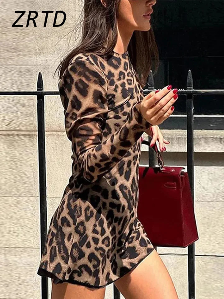 Sexy Leopard Print Women Mini Dress Vintage Slim O-neck Long Sleeve Hip Package Dresses Spring Summer Y2k Lady Streetwear 240822