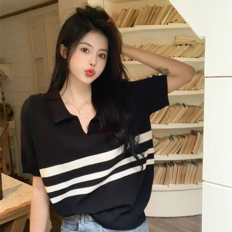 T-shirt de pull tricoté à manches courtes fines de grande taille