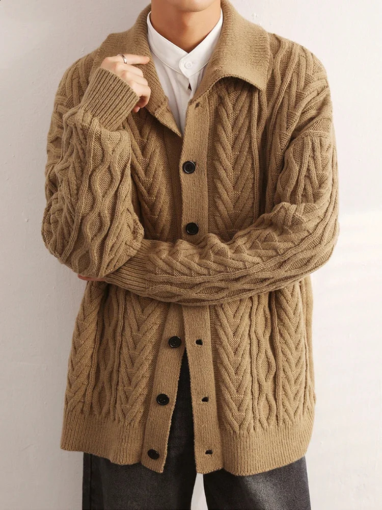 Pull de mode à hommes tricotés décontractés Sweater en tricot ouvert automne rétro torsadé jacquard veste en tricot manteau 240907
