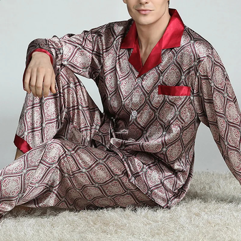 Pajama en soie en satin pour hommes ensembles de nuit décontractés de nuit lâche Pyjamas Pijamas Automne imprimé vêtements de nuit 240821