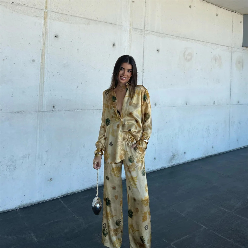 European And American Style 2024 Spring Womens Fashionable Casual Long Sleeved Silk Satin Printed Shirt Pants Set 240821