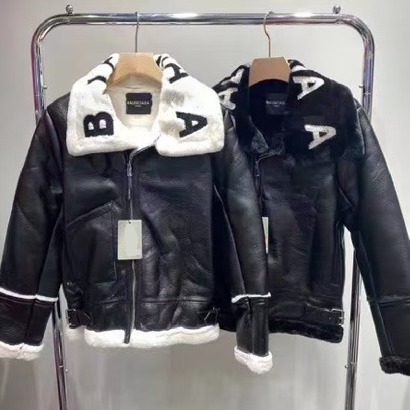 Veste en cuir Benne femme plus manteau de cheveux en cuir Paris Fashion Tendance One-Piece Coat Europe et le Motorcycle du vent des États-Unis