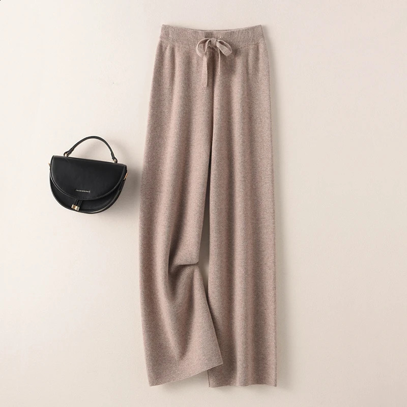 Pantalon de cachemire Beliarst Ladies hautes taies larges de jambe large pantalon tricoté Hiver 100% pantalon de femmes en laine pure 240821