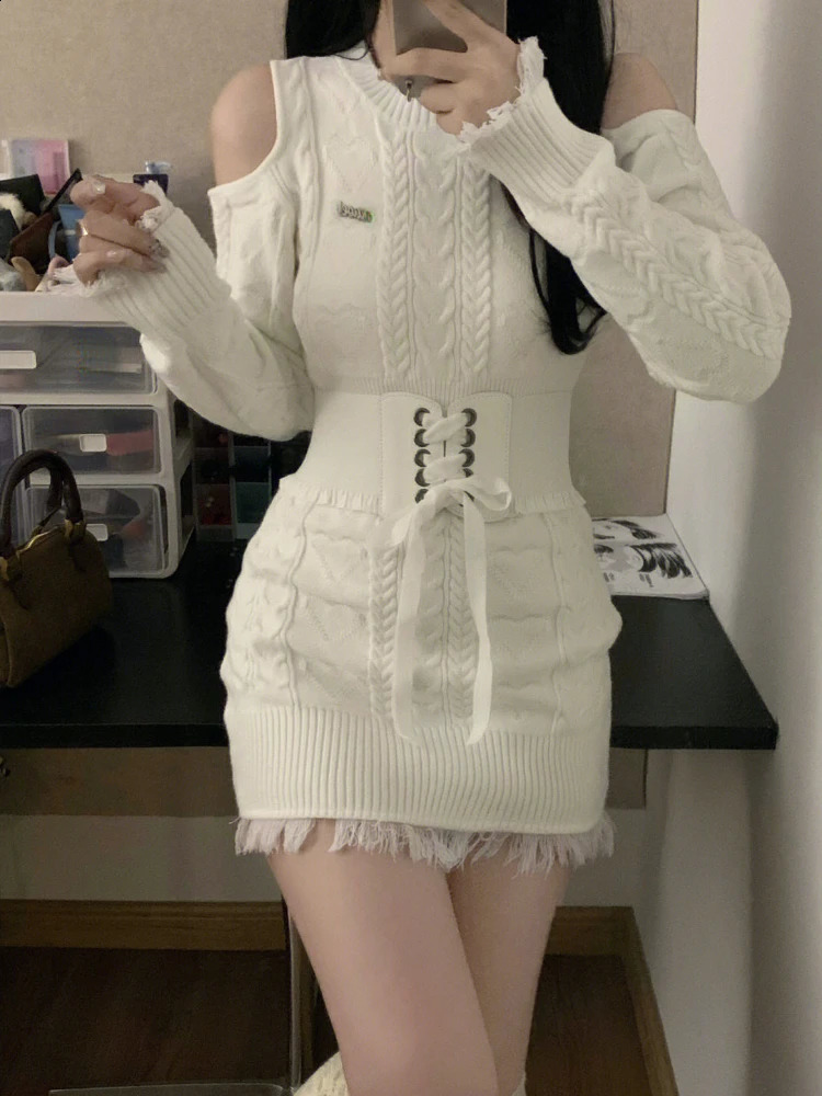 Automne Vintage Elegant Knitted Cost Femmes Femmes Long Man Man Gliny Sild 2 Pieces Robe Corée Vêtements de mode Y2K mini robe de pull 240822