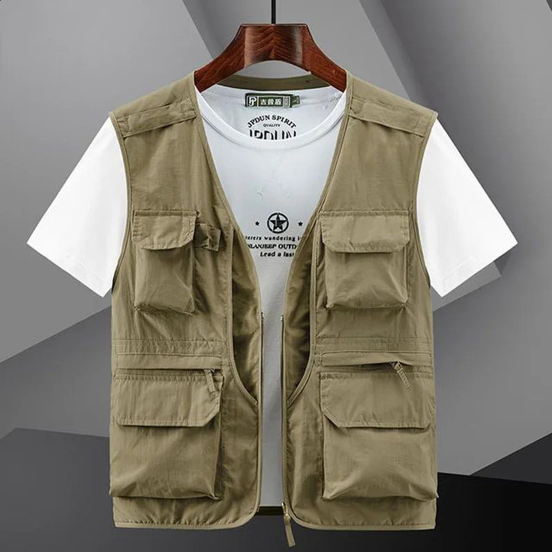 Outdoor Vest Mens MultiPocket Loose Workwear Sleeveless Jacket Men Climbing Hiking Fishing Cargo Tool Waistcoat Oversize 6XL 240822