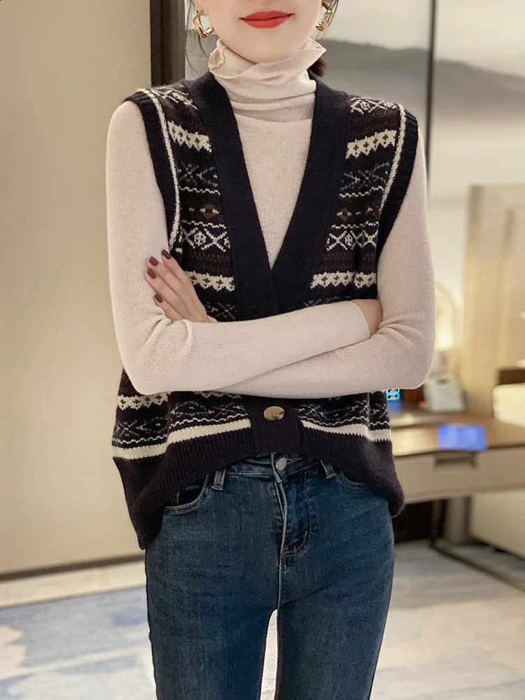 LDZWSM Chic Korean Fashion Striped Waistcoat Knitted Vintage Sweaters Women Autumn Winter Wild Lady Vests 240822