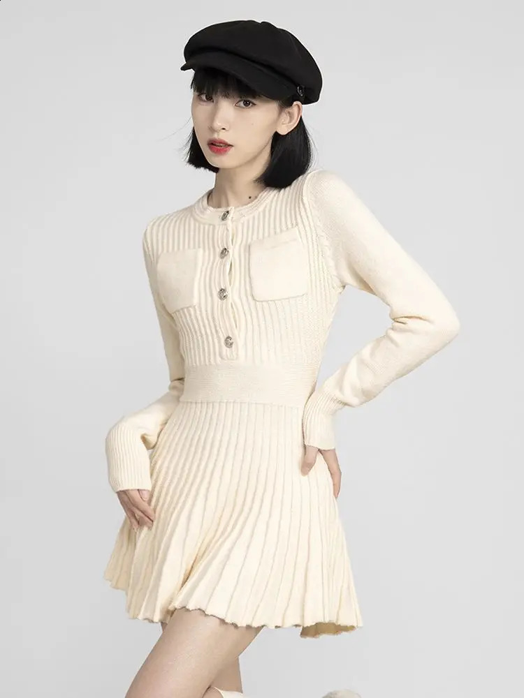 Robe plissée tricotée pour femmes en printemps et automne