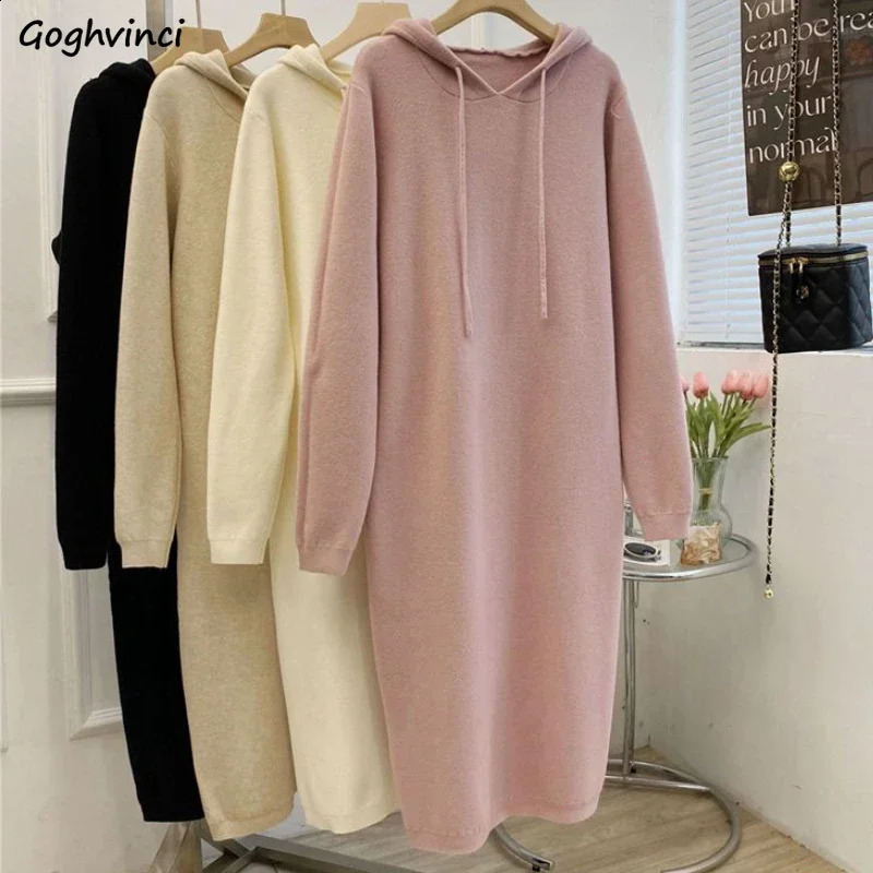 Robes à capuche tricotées Femmes Y2K Kawaii Color Couleur Long Man Garnière Labré Automne d'automne Hiver Sweet College Midi Vestidos 240822