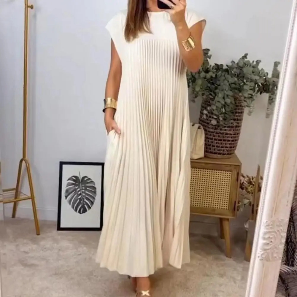 Robe longue ajustement Laughter Light Long Robe Elegant Midi Robe pour femmes plissées Summer A-Line avec cou rond doux pour l'été 240822