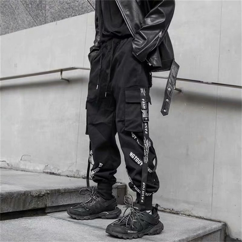 Pantalons de cargaison noirs hommes Joggers pantalon pour le jogging japonais streetwear hip hop hippie technowear ruban gothique y240822