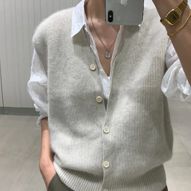 ATTYYWS-V-Neck Cardigan for Women 100% Wool Sleeveless Sweater Pure Color Casual Loose Cashmere Vest Product 240822