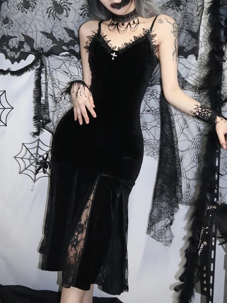STRAPE SPAGHETTI SEXY VELVET VELVET FEMANS Long Gothic Cross Robe Black Lace Patchwork Robe Style Maxi Harajuku Emo Fête de fête 240823