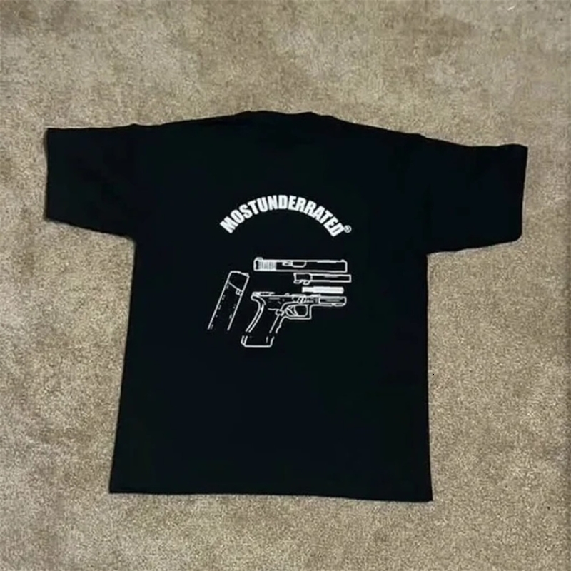 Streetwear T Shirt Y2K Hip Hop Gun Graphic Print Black Oversized TShirt Mens Womens Round Neck Cotton Short Sleeve Tops 240823