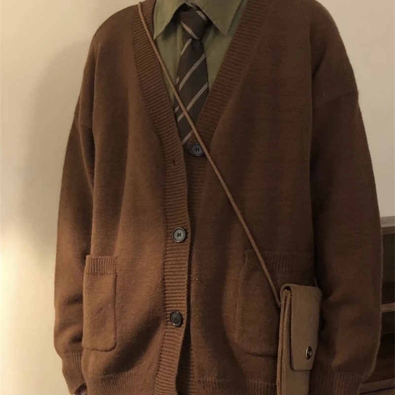 Cardigans vintage hommes simples poitrine d'automne hivernale tricot en tricot en tricots pulls décontractés poches de couleur solide