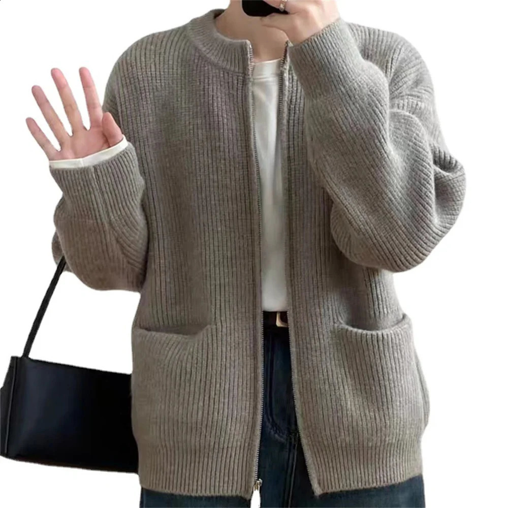 2023 Autumn Korean Casual Loose Knitted Jackets Fall Winter Knitwear Warm Soft Coat Tops Oneck Zip Up Sweater Cardigan 240824