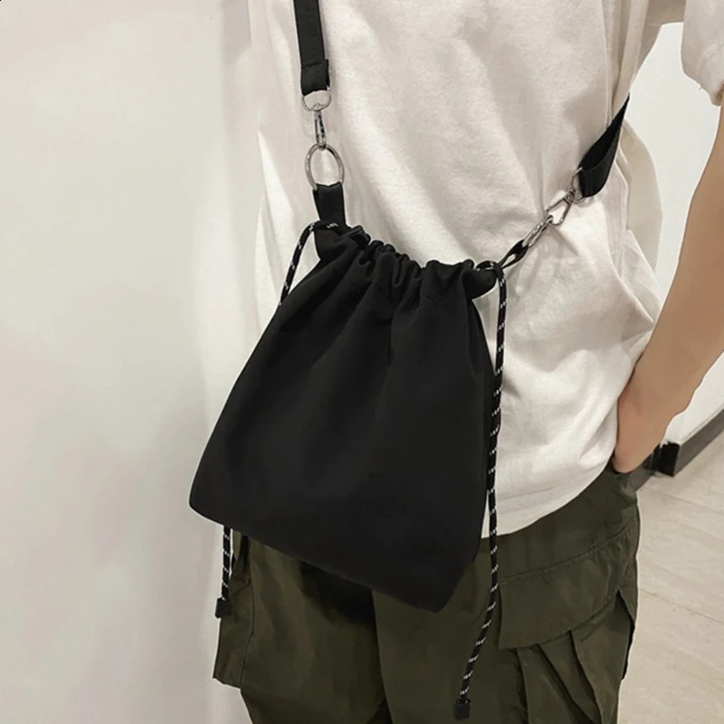 Fashion Women Handbags Waterproof Nylon Shoulder Bags Large Capacity Crossbody Bags for Women Portable Drawstring Bucket Bag 240824