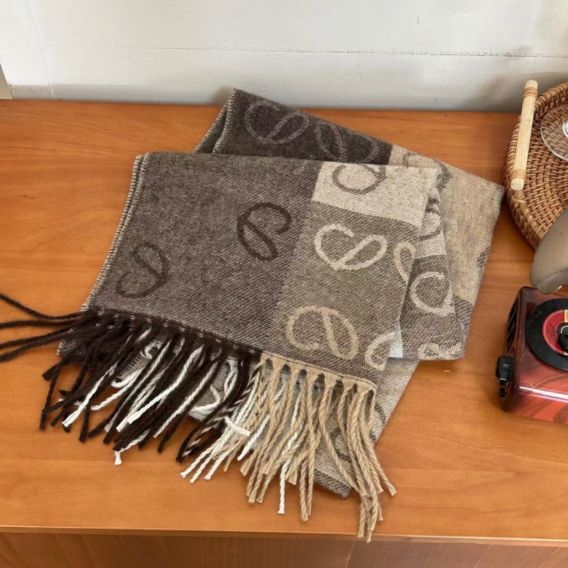 Scarves Designer Scarf Luxury Same Letter Jacquard Scarf Autumn And Winter Fashion Temperament Warm Tassel Cashmere Scarf Rowe Shawl Scarves Good Qu