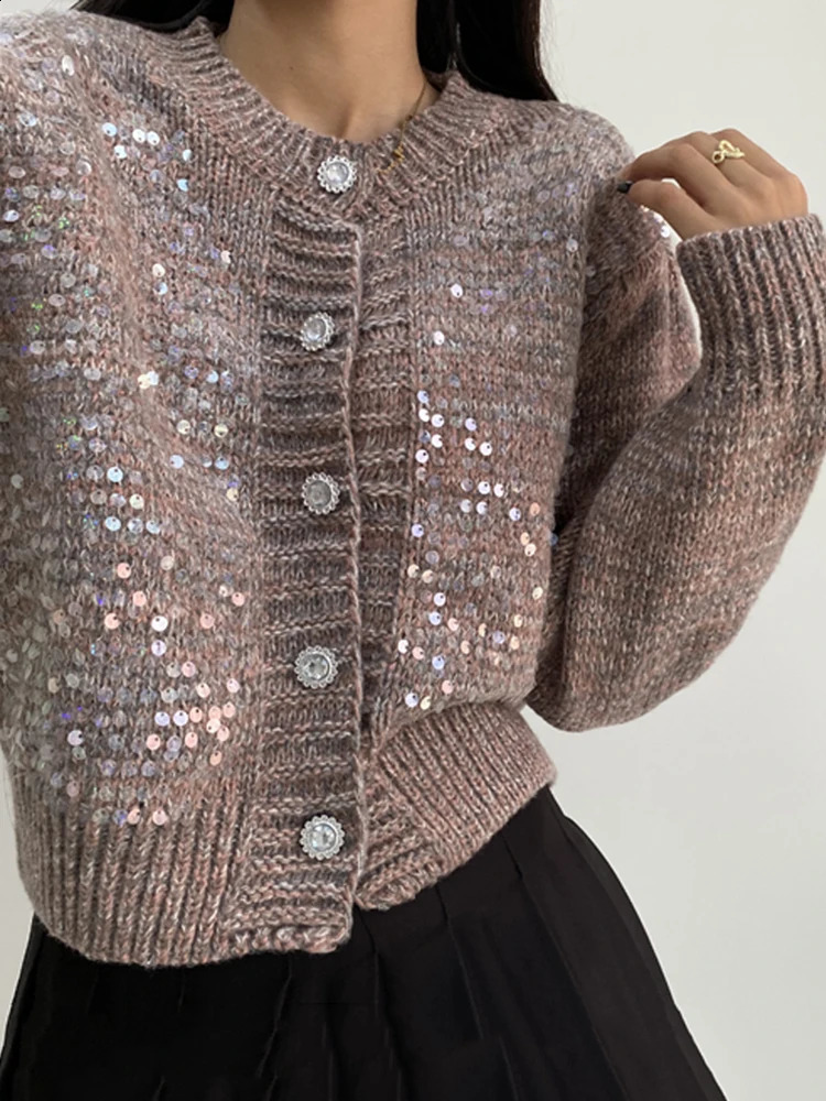 Appliques Cardigan cultivé Femmes à manches longues Twit Twited Pull Tweater Automne Hiver Keep Warm épais Fashion coréenne 240824