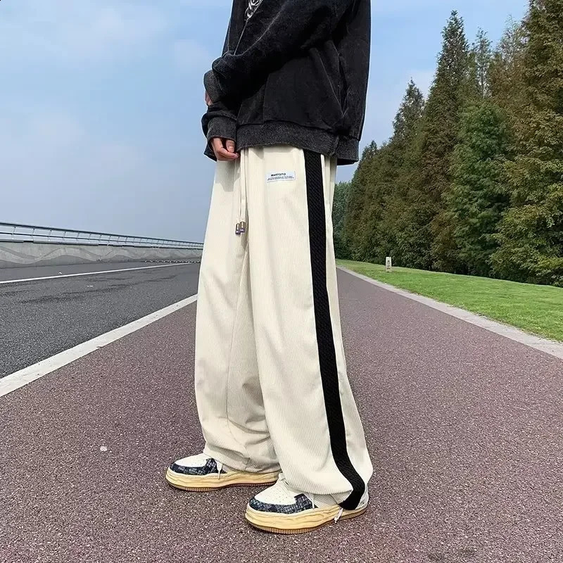 Pantalon en velours côtelé à la mode pour hommes Fall Style coréen Ajustement Ligue droite Pantalon décontracté jeune pour les jeunes à la mode 2