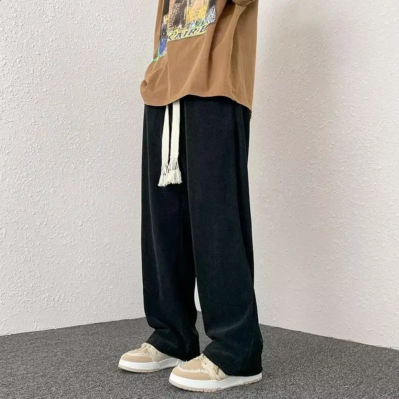 Pantalon en velours côtelé à la mode pour hommes Spring Automn Style Hong Kong Fashion Fonction Loose Ajustement Straight Casual Pant à cordon 24