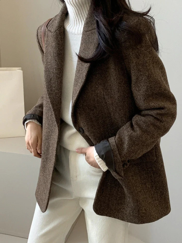 Autumn Winter Wear Style Solid Color Long Sleeve Versatile Jacket for Womens Office Ladies Button Up Turn Down Collar Coats 240824