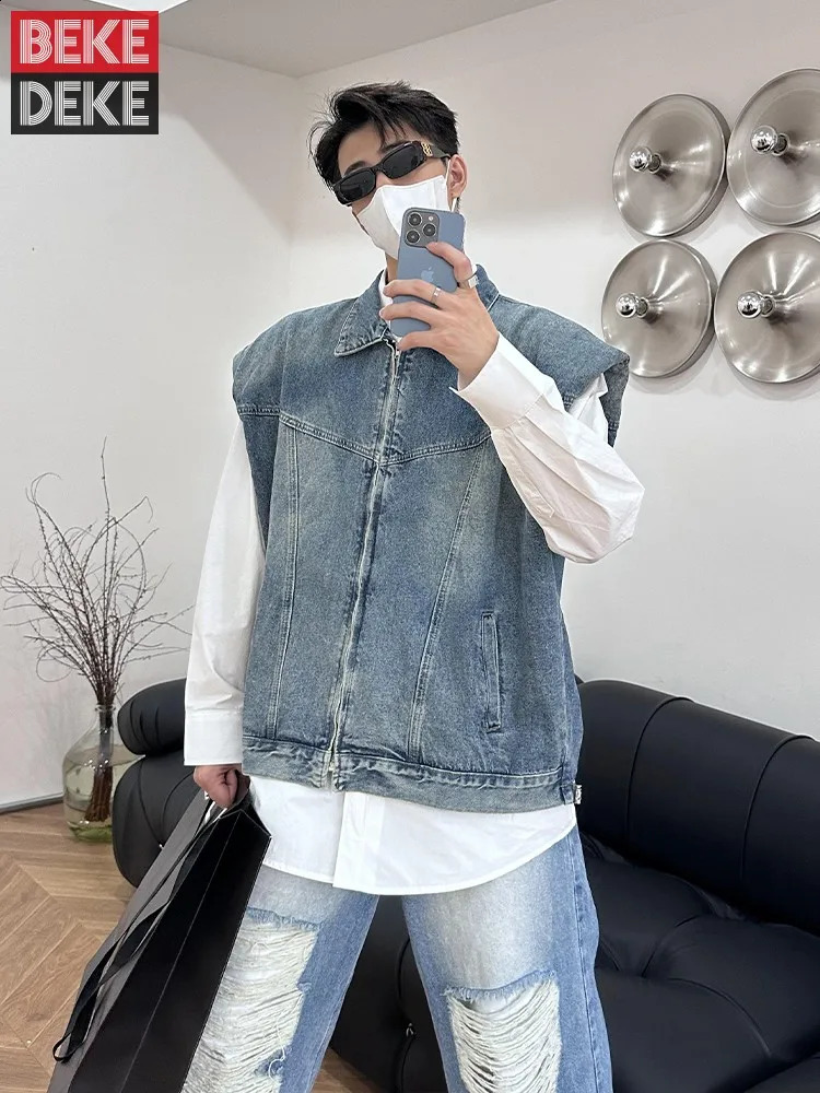 High Street Hommes Gilet Surdimensionné Top Épaule Rembourré Sans Manches Veste En Jean Printemps Lâche Mode Cowboy Gilet Vintage Gilets 240826