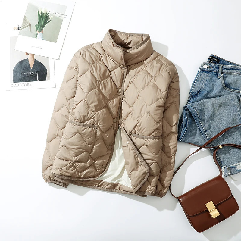 Lagabogy Autumn Winter Women 90% White Duck Down Jacket Female Big Pockets Ultra Light Puffer Coat Warm Loose Outwears 240824