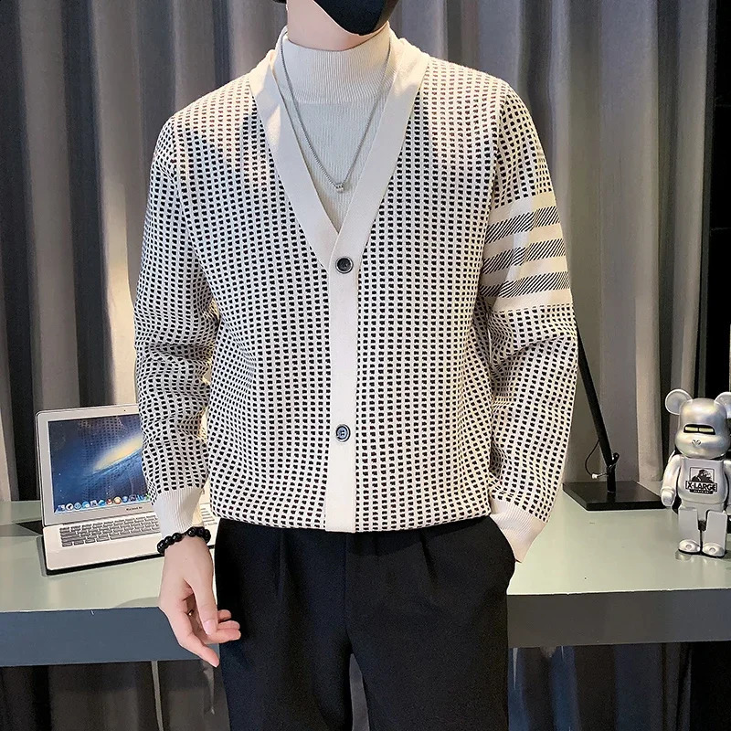 Hommes de style coréen pull en tricot d'automne / hommes Prulaire pain à manches à manches longues à manches longues à manches longues à manches