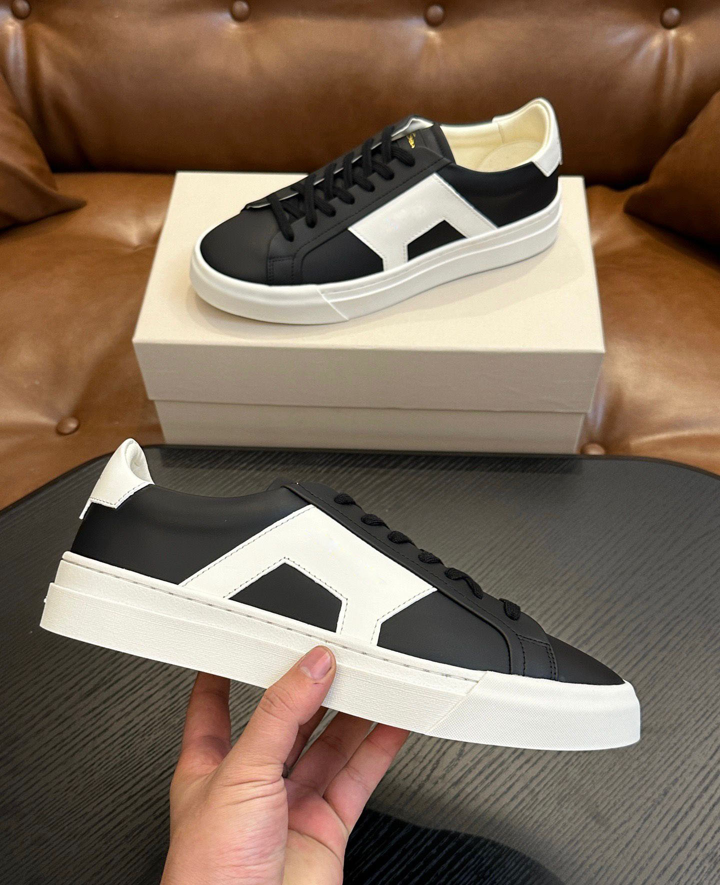 Double Buckle Men's Low-top Sneaker Shoes Rubber Cupsole Skateboard Walking Tech Fabrics Leather Comfort Party Wedding Casual Flats Designer Sh
