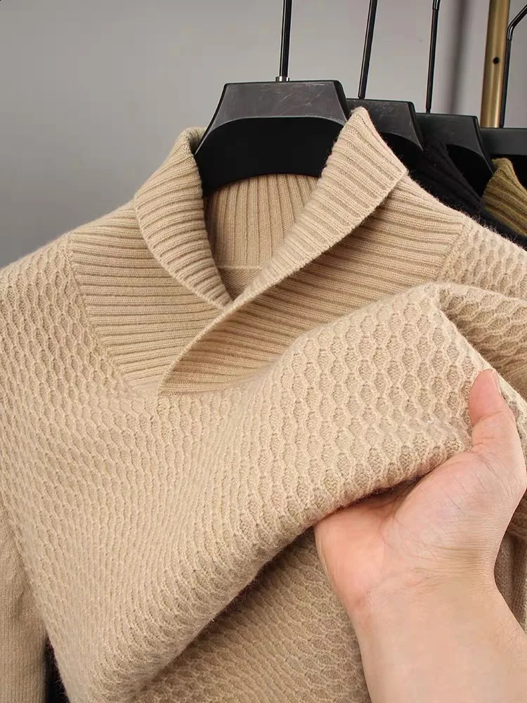 High end personalized diamond plain collar sweater suitable for mens autumn and winter fashion casual thick warm knitted sweater 240824