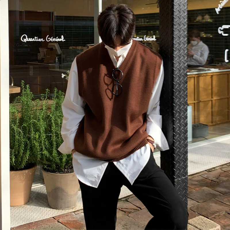 Mens clothing waist coat V-neck vest mens business knitted sweater black sleeveless Japanese Harajuku fashion street A 240826
