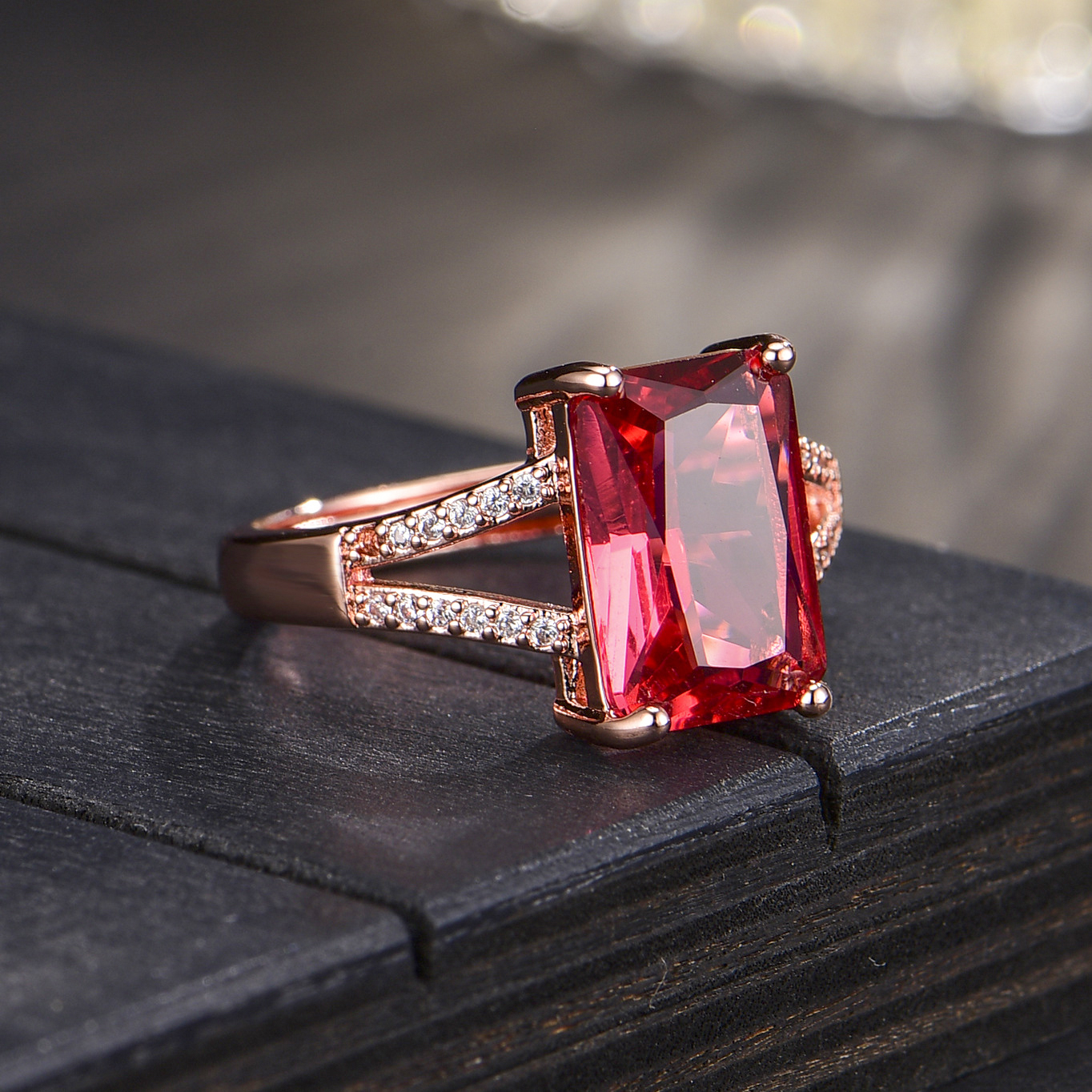 Designer Diamond Rings Rectangular Red Diamond Ring With Classic Ruby Style Women Rose Gold Wedding Ring Luxury Jewelry Open Size