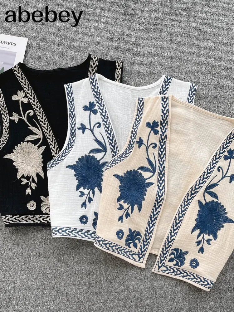 Vintage Floral Embroidery Cardigan Vest Women 2023 Summer National Style Ladies Top Patchwork Casual WaistCoat For Female 240826Z