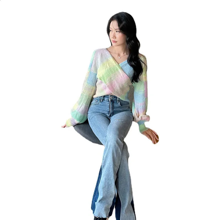 Pullage en laine arc-en-ciel Femmes Top Cross Plate Signature Pull tricoté 240827