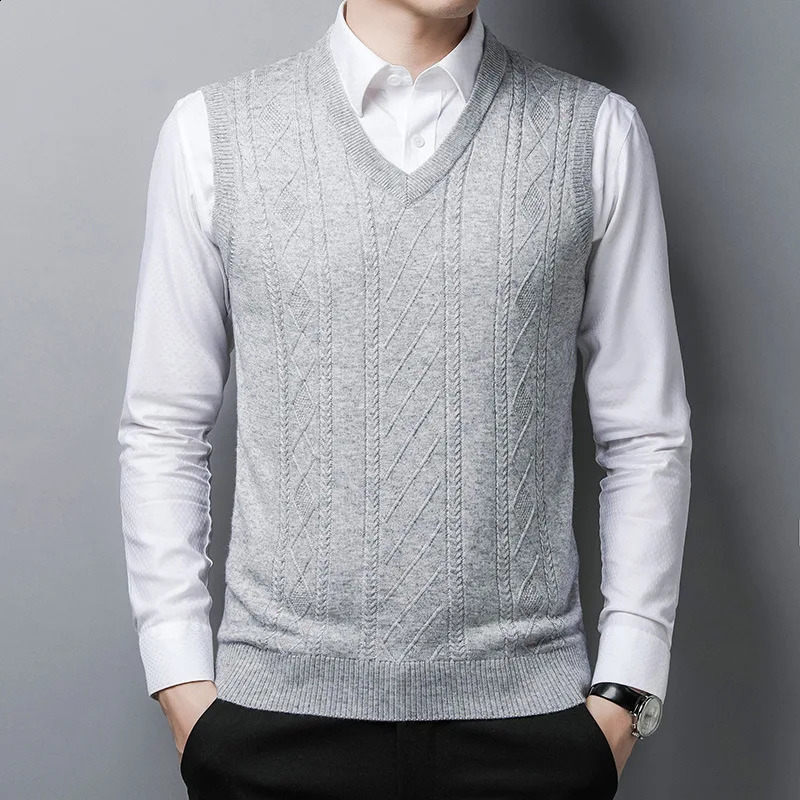 Autumn Winter Mens Knitted Vest Fashion Solid Color Jacquard Youth Warm Sleeveless Wool Vest Sweater 240826