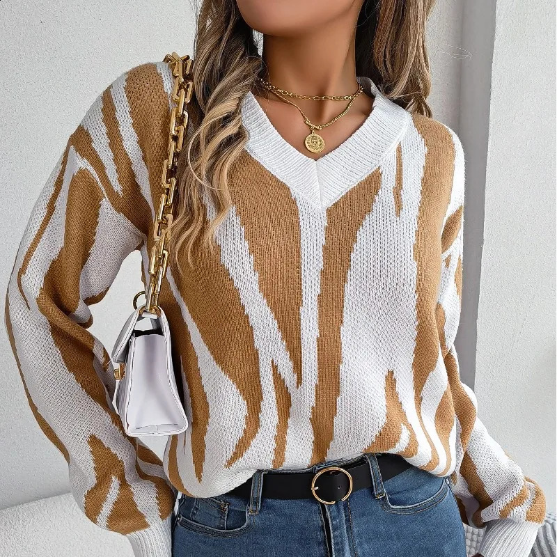 Autumn and Winter Womens Pullover Vneck Long Sleeve Contrast Stripe Loose Office Lady Fashion Casual Bottom Sweater Tops 240826