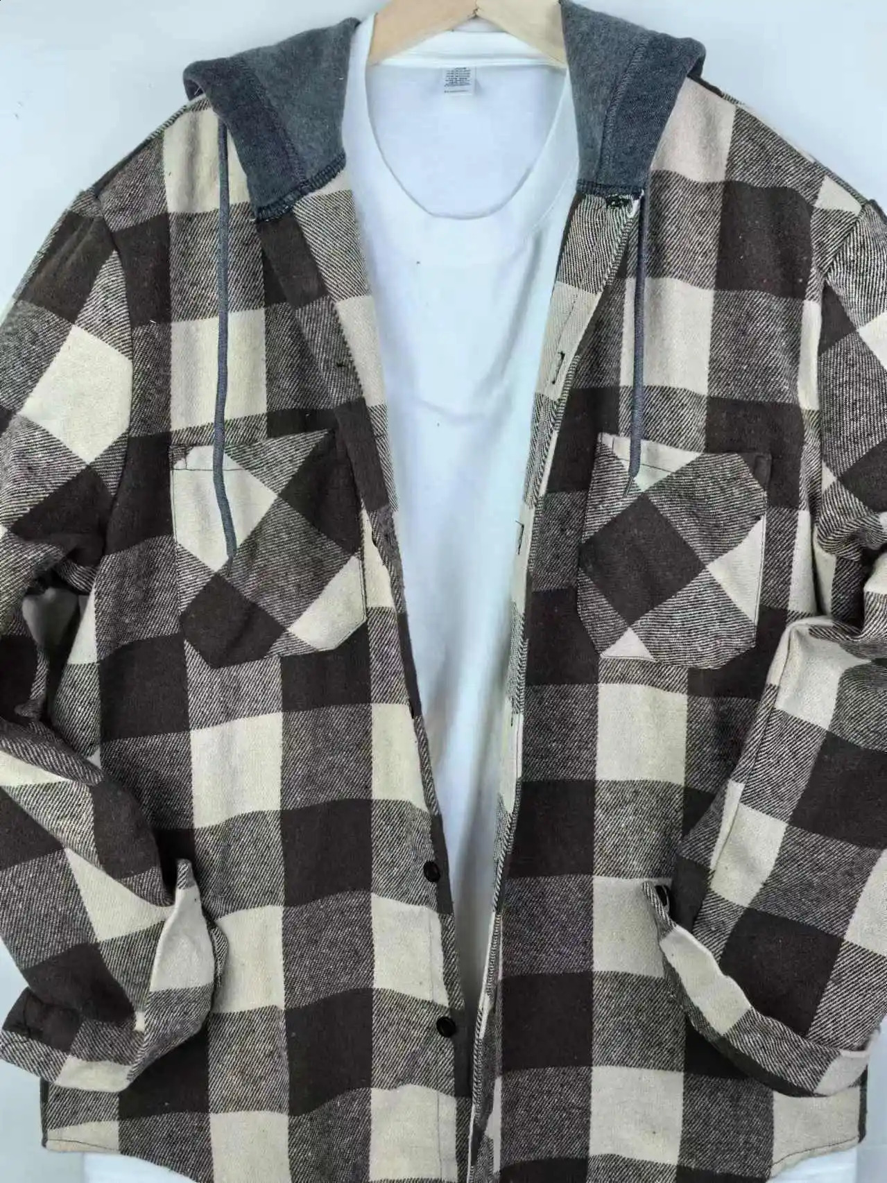 Mens Shirts Classic Plaid Casual Button Down Hooded Long Sleeved Double Pockets Shirt Hoodie Flannel Jacket Spring Autumn Tops 240826