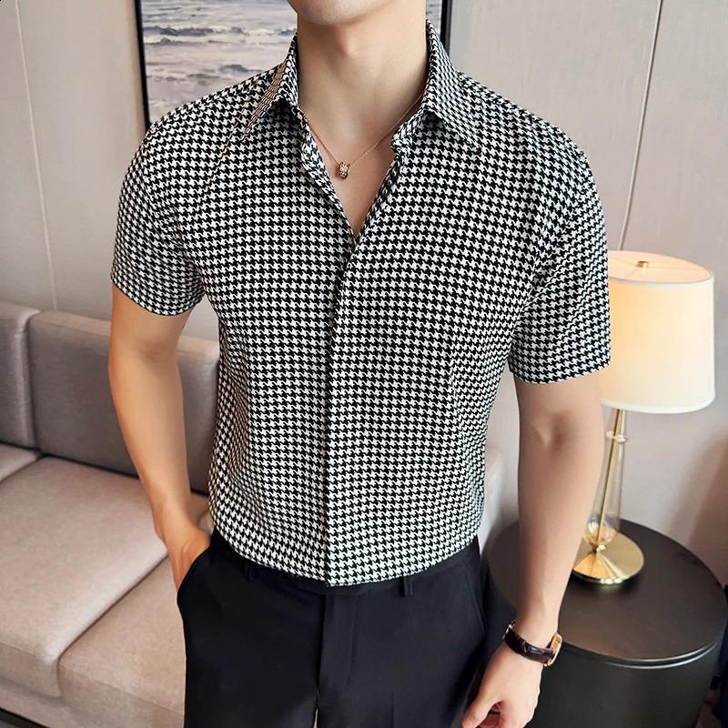 Mille oiseaux Grid Hommes Short Shirt Summer Business Thin Business Casual Stretch Slim Fit Shirt High Quality Men Vêtements 240826