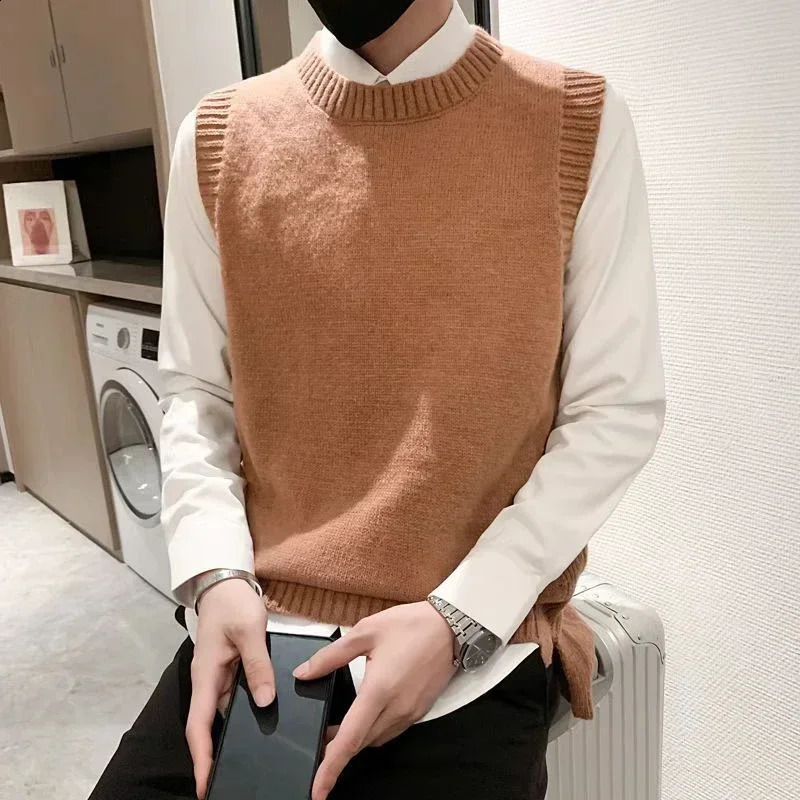 Mens Clothing Vest Crewneck Knit Sweater Male Waistcoat Green Slit Sleeveless Round Collar X Mode Korean Style Overfit V 240826